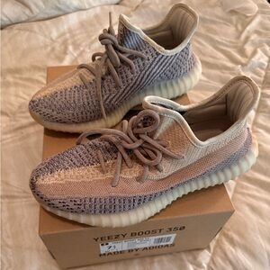 Yeezy Boost 350 V2